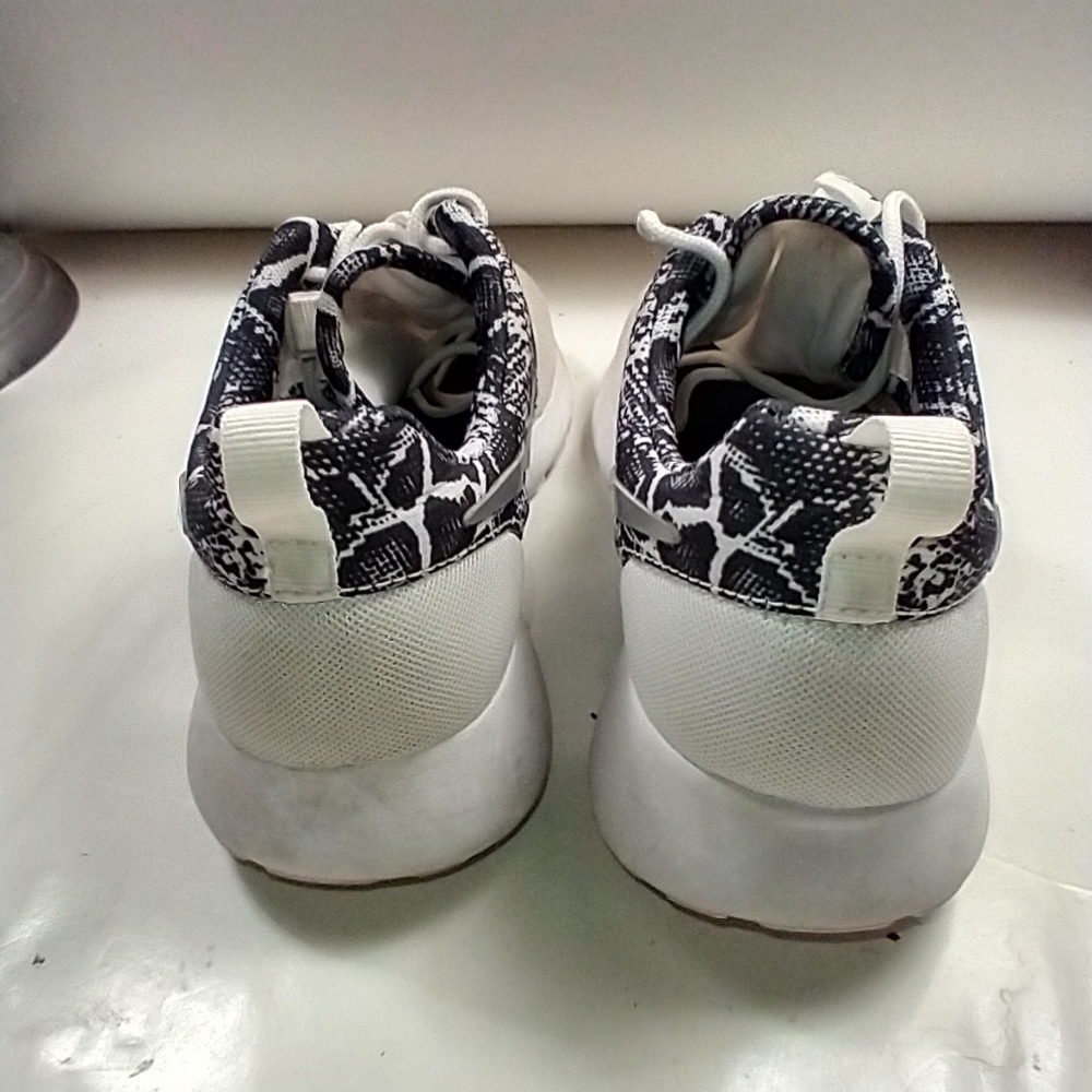 Nike Roche Run Running Shoes Women - Picture 4 of 12